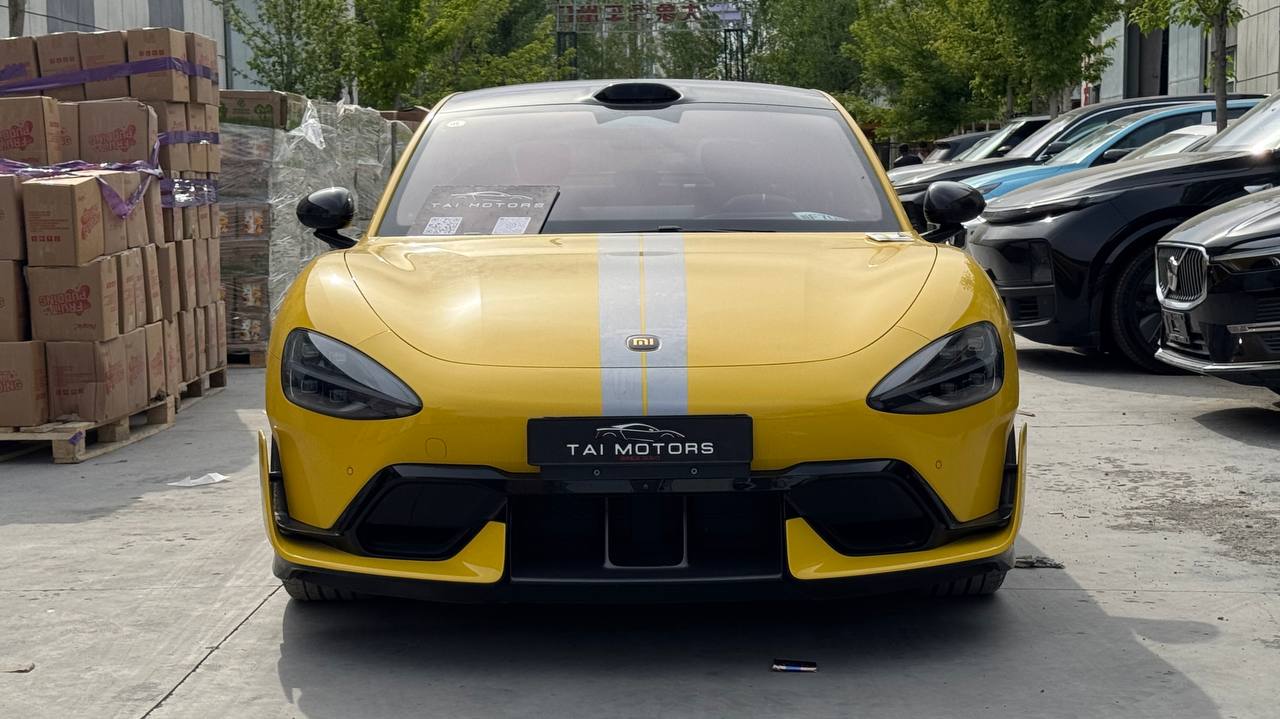 Xiaomi SU7 Ultra view 2