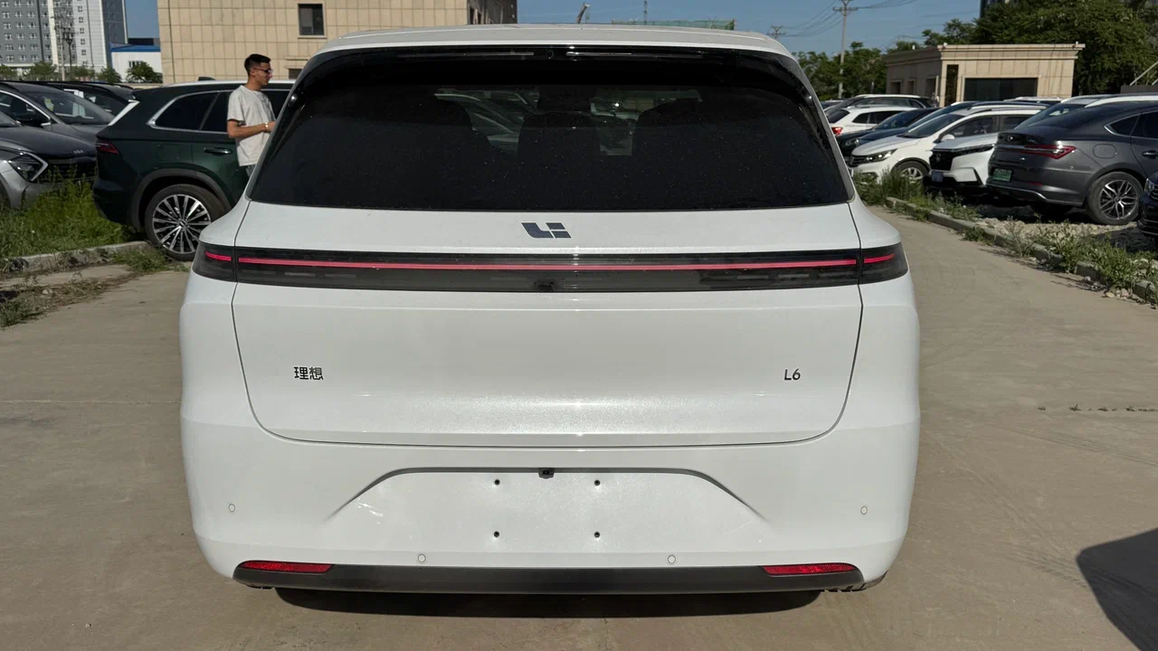 LiXiang L6 PRO view 4