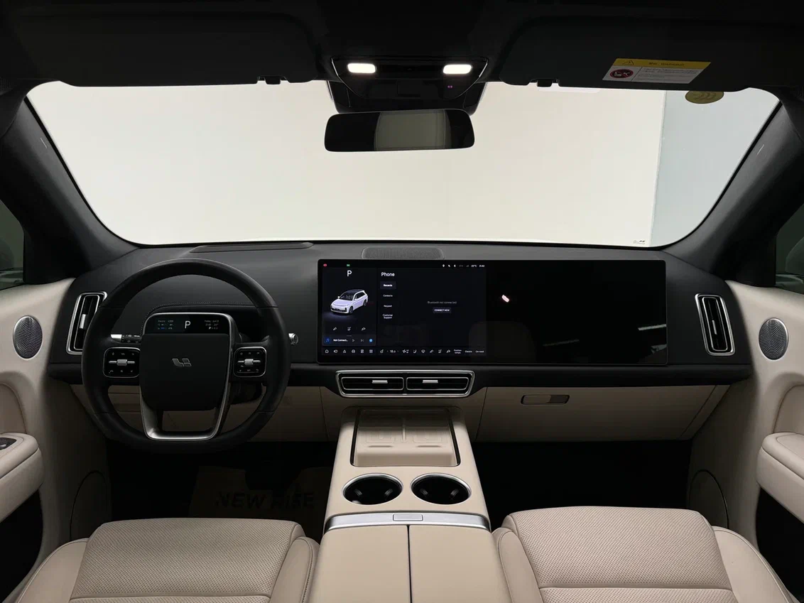 LiXiang L7 Ultra view 3